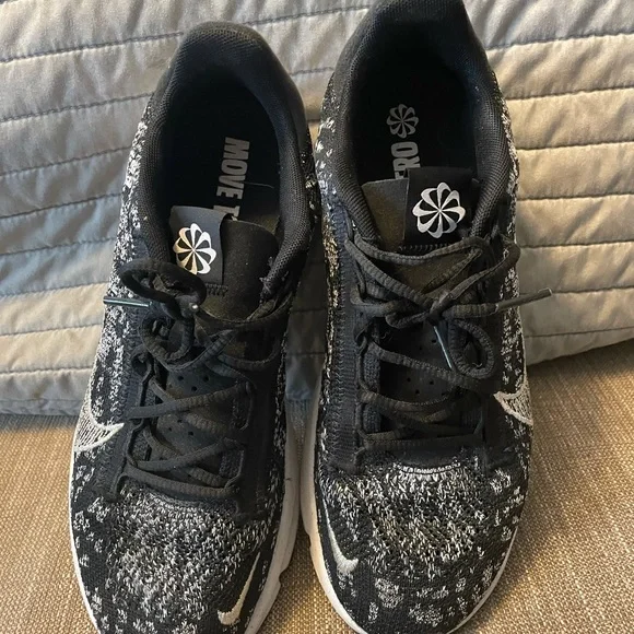 Nike Shoes Nike Move To Zero Women Sneakers Like New Poshmark - Main Image